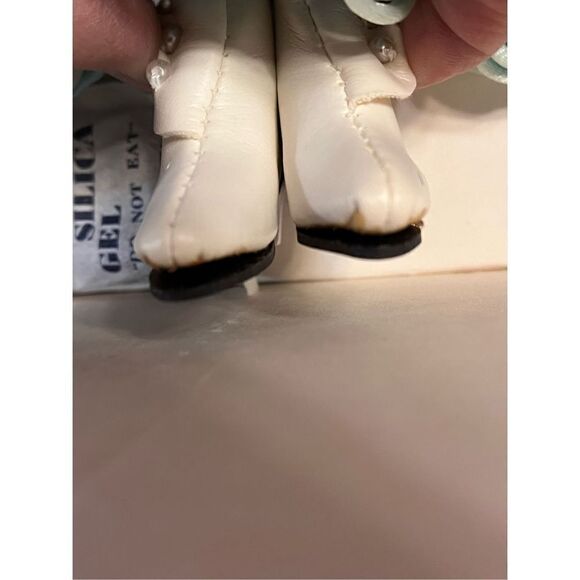 Suzanne Gibson "Gay 90's" Mother & Family Limited Edition Doll Set Original Box - Picture 14 of 16